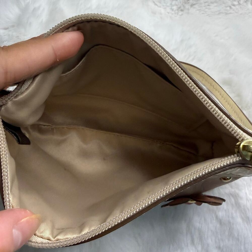 COACH Tan Signature Canvas Flower Wristlet - Picture 8 of 9